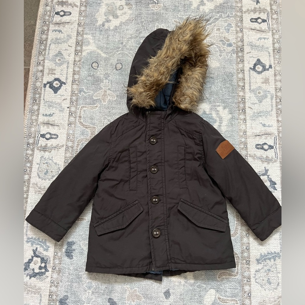 Boy’s Parka size 24/36 months ( 2T - 3T )